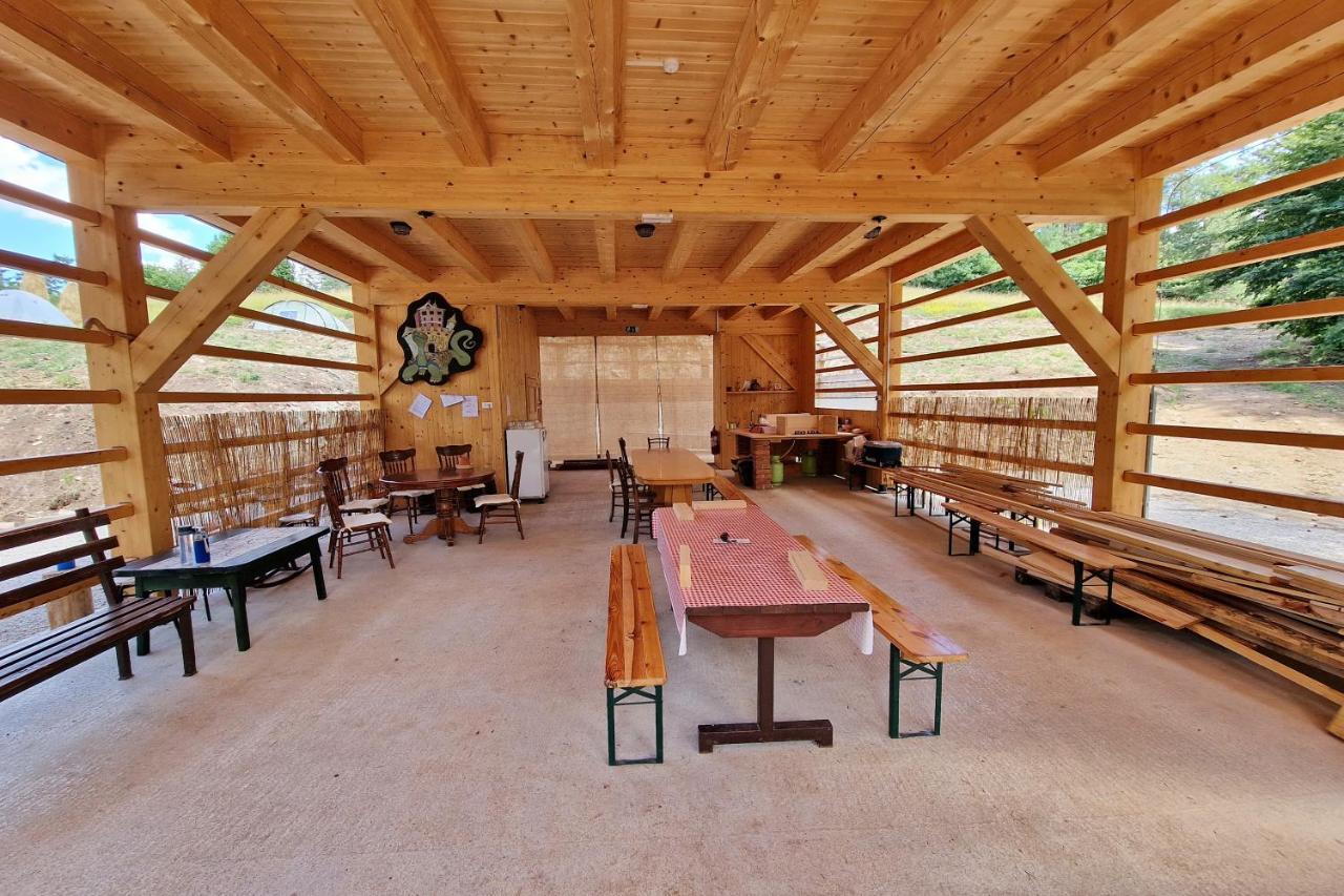 Kamp Beli Gaber Otel Stari Trg pri Lozu Dış mekan fotoğraf