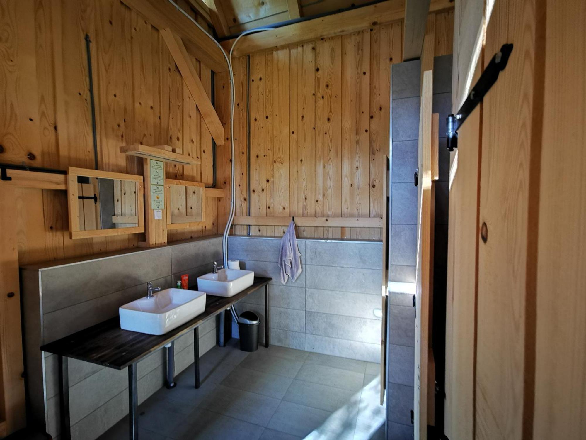 Kamp Beli Gaber Otel Stari Trg pri Lozu Dış mekan fotoğraf